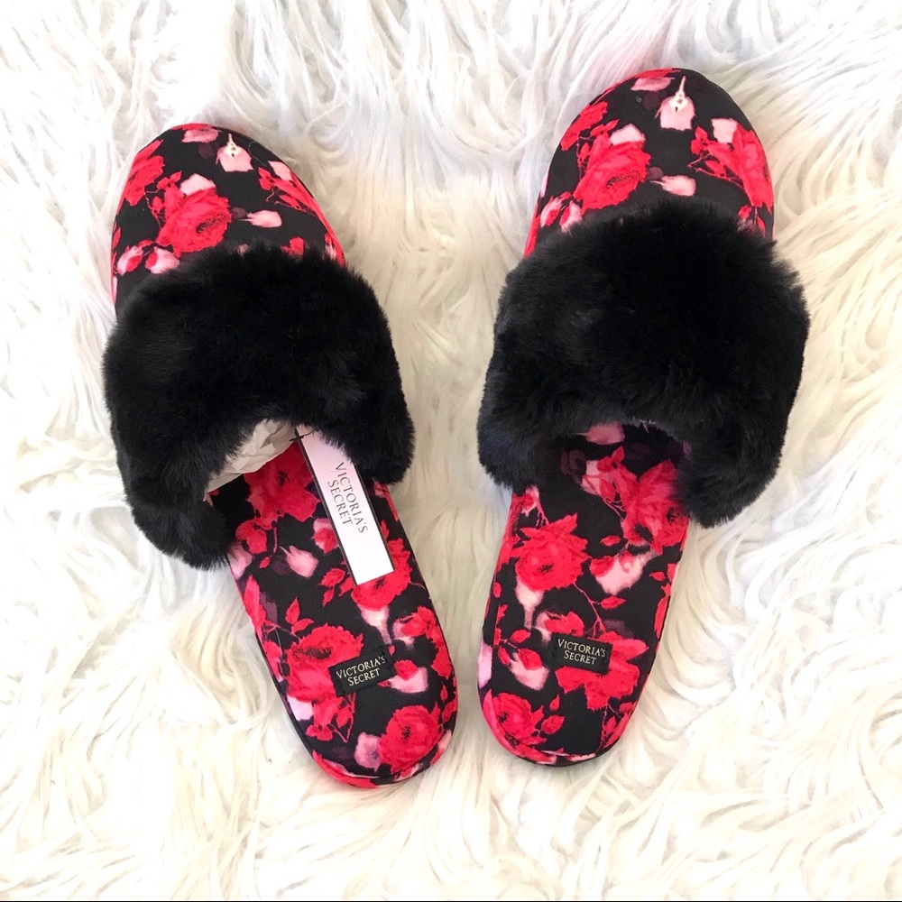 Victoria’s Secret Faux Fur Red Rose Satin Slippers Womens Large